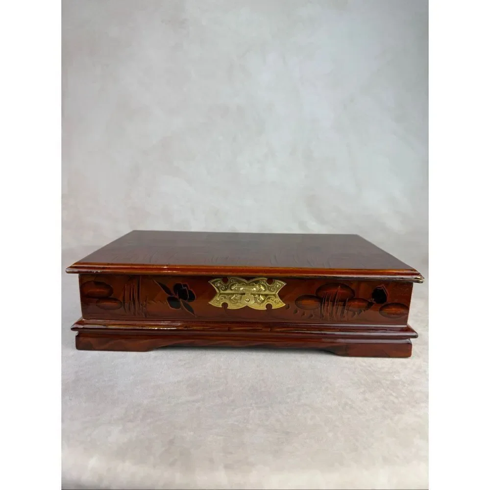 Vintage Chinese Lacquered Wood Vanity Jewelry Box w/ Mirror READ